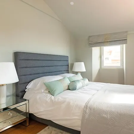 Flat With Beautiful View To Tejo River In Lapa